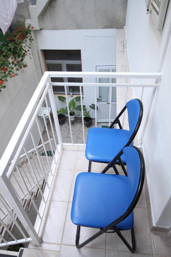 Apartments by the sea Podgora, Makarska - 6713 Bagian luar foto