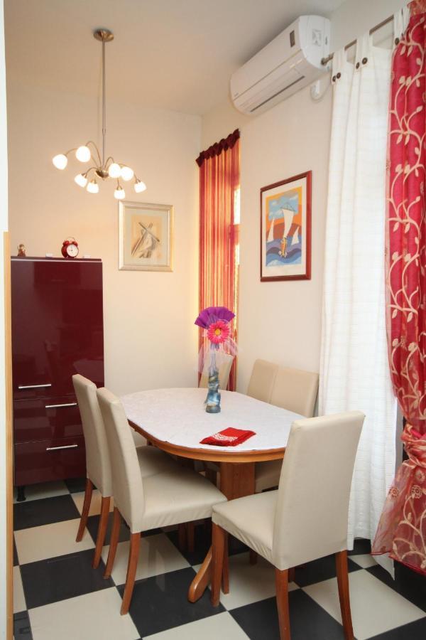 Apartments by the sea Podgora, Makarska - 6713 Bagian luar foto
