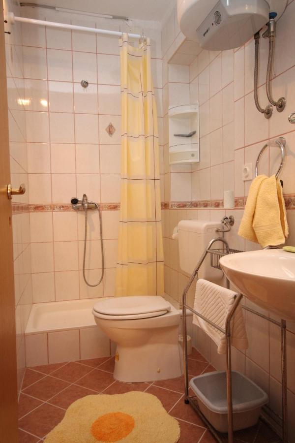 Apartments by the sea Podgora, Makarska - 6713 Bagian luar foto