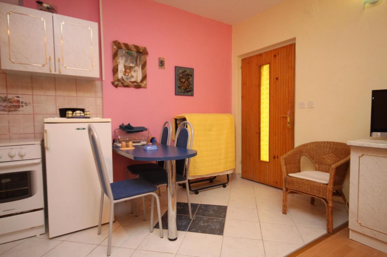 Apartments by the sea Podgora, Makarska - 6713 Bagian luar foto